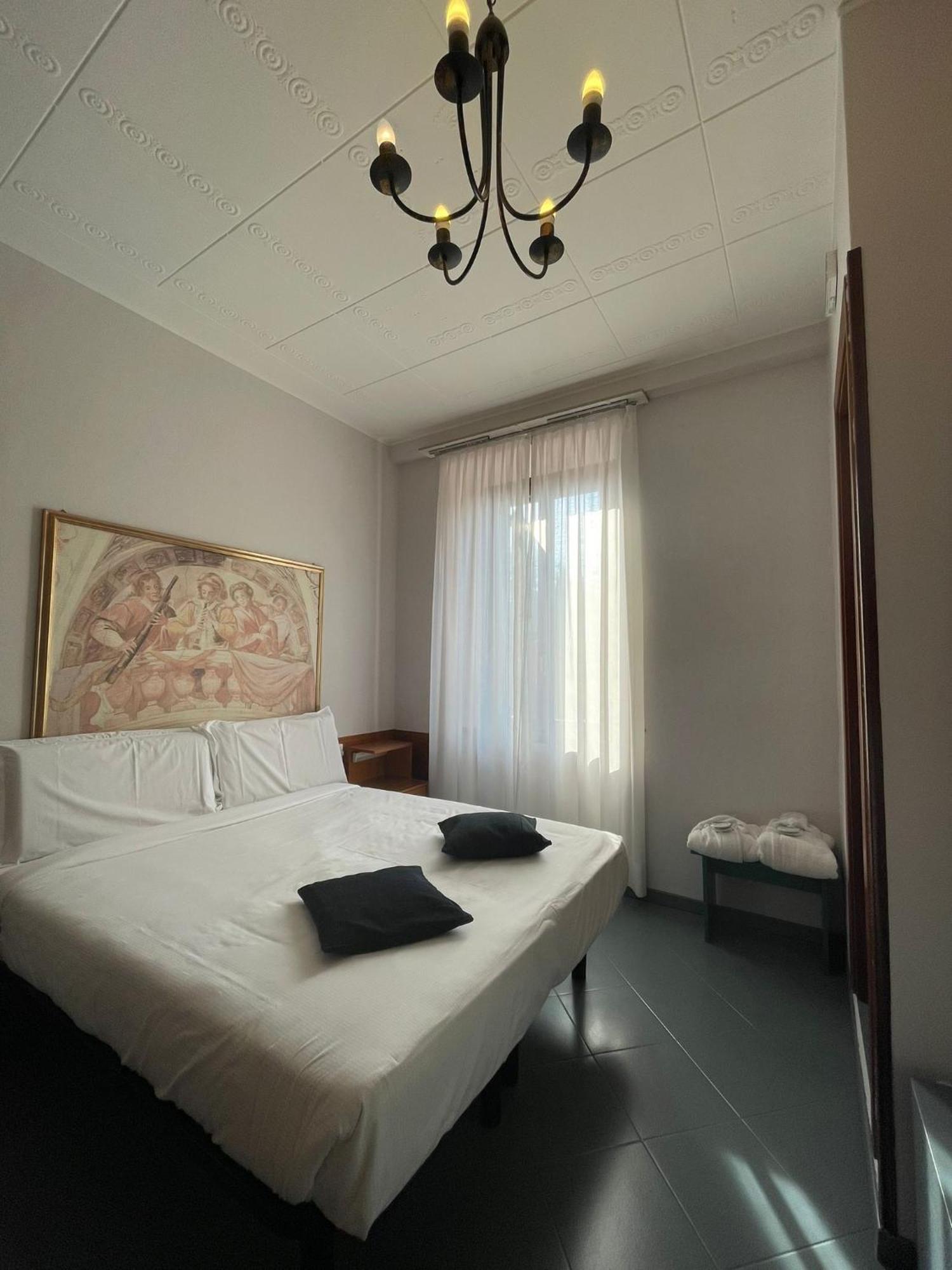 Hotel La Bussola Cittiglio Eksteriør billede