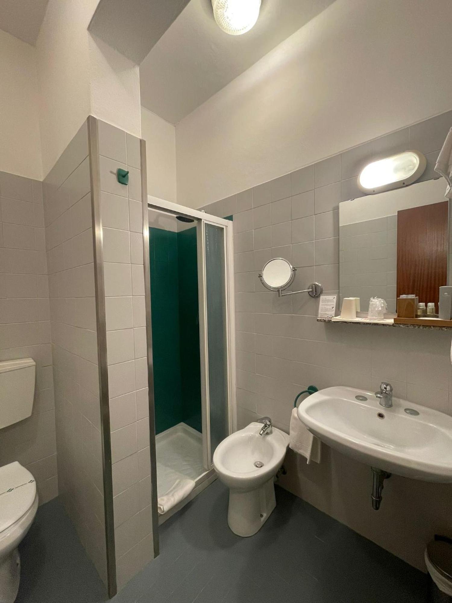 Hotel La Bussola Cittiglio Eksteriør billede