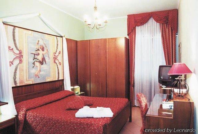 Hotel La Bussola Cittiglio Eksteriør billede